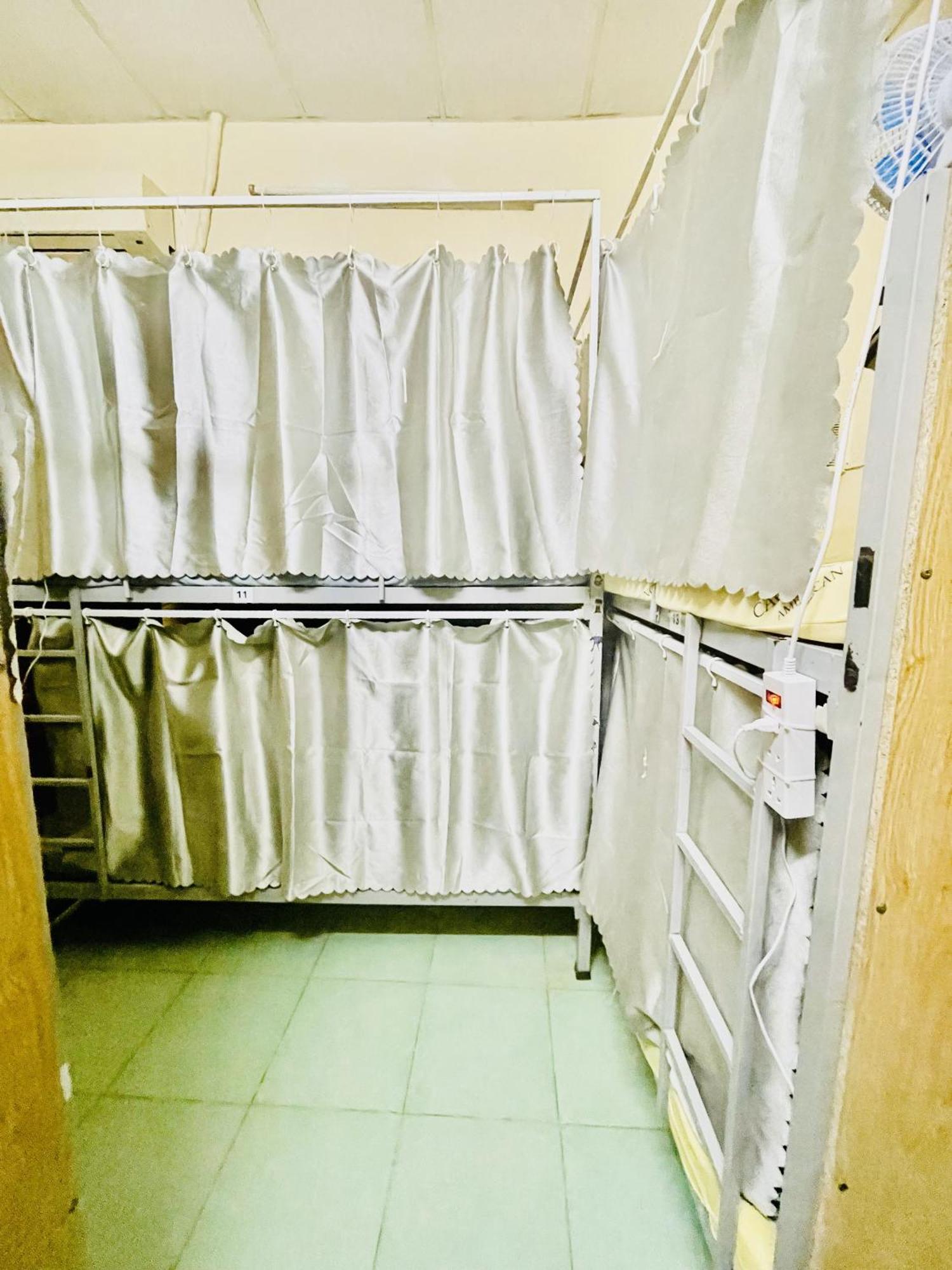 花ren Hostel โฮจิมินห์ซิตี้ ภายนอก รูปภาพ